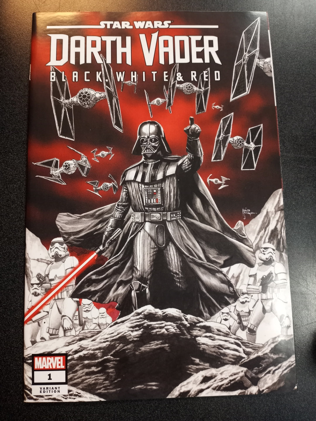 Star Wars Darth Vader Black White Red #1 Suayan Trade Dress Variant