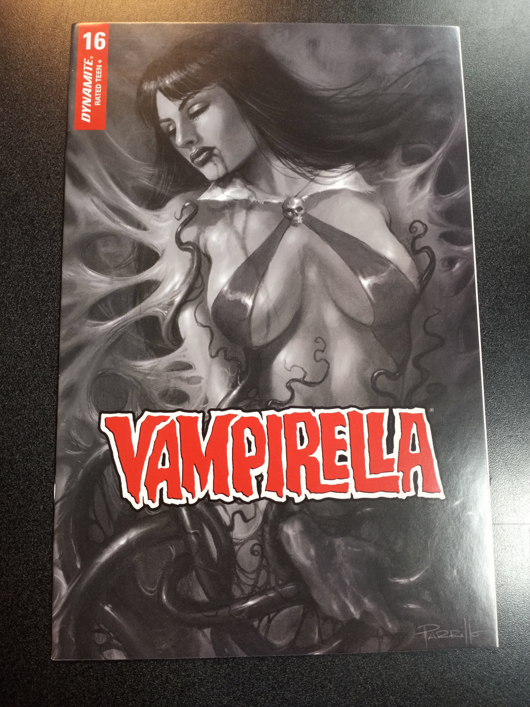 Vampirella #16 1:10 Parrillo B&W Variant