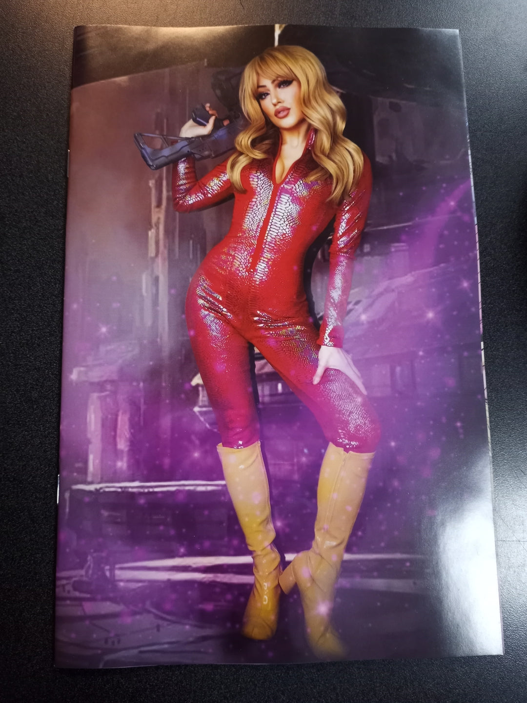 Barbarella The Center Cannot Hold #4 Cover H 10 Copy Variant Edition Cosplay