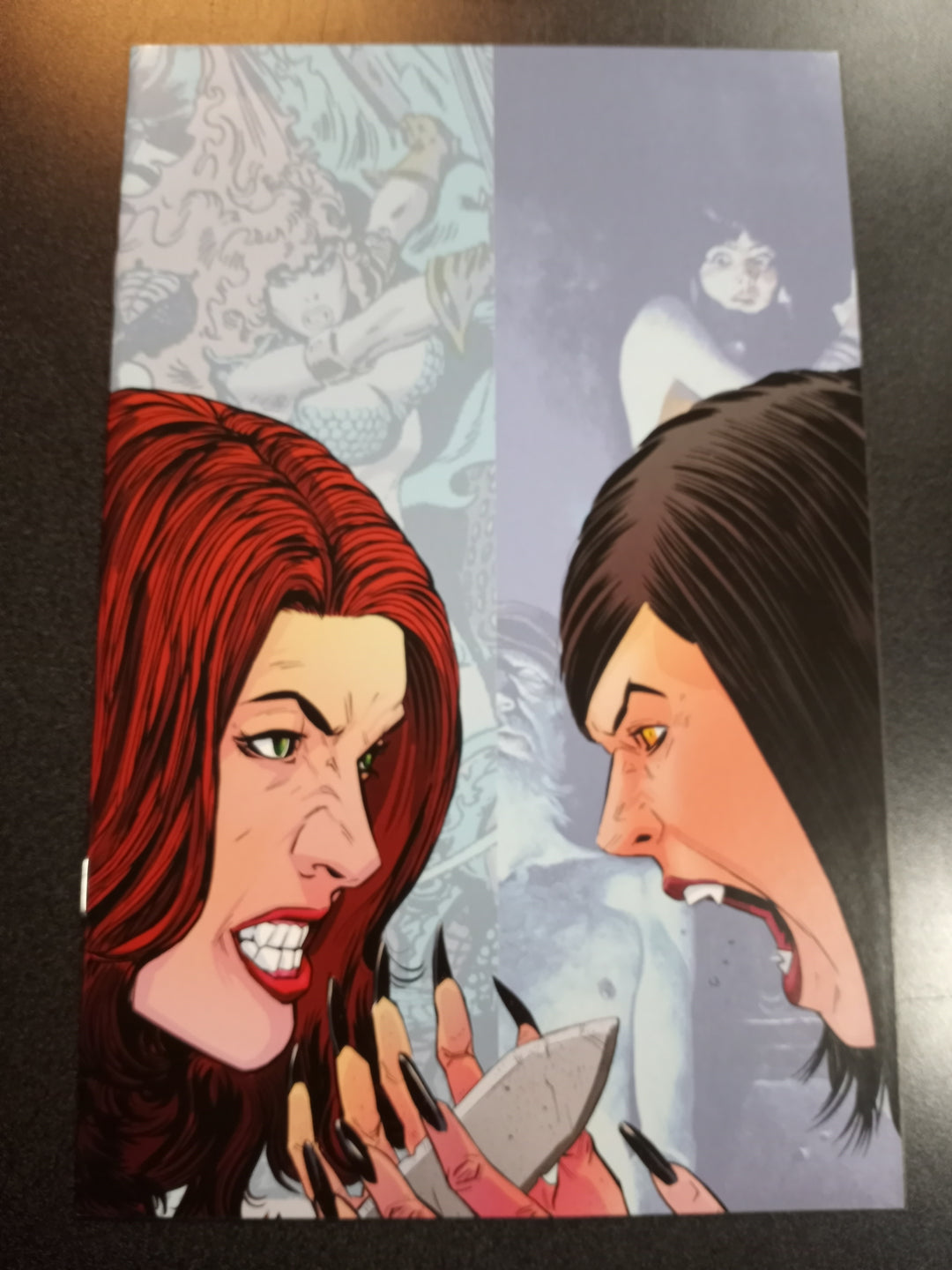 Vampirella Red Sonja #8 1:30 Moss Virgin Variant