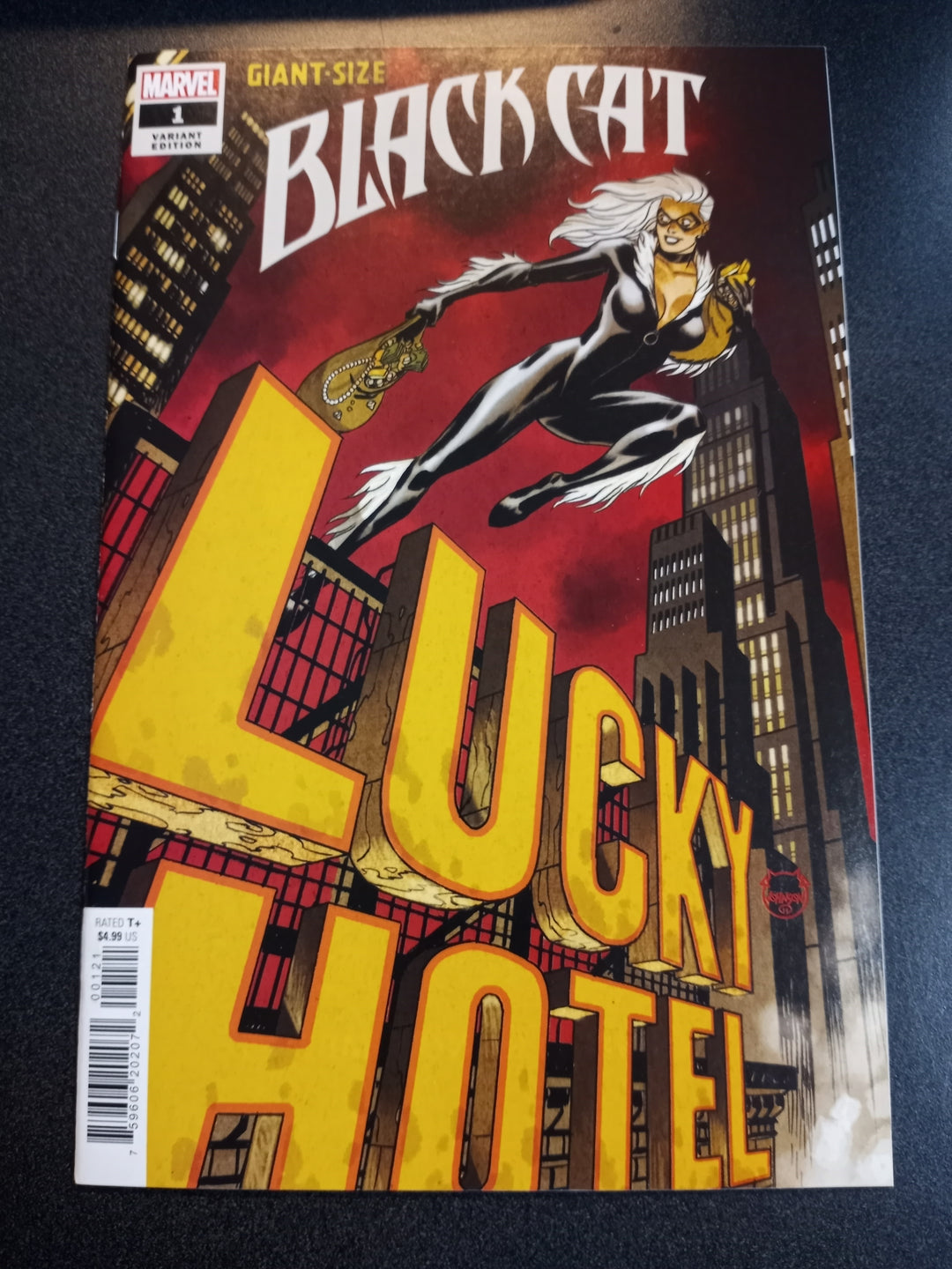 Giant-Size Black Cat Infinity Score #1 Dave Johnson Lucky Variant