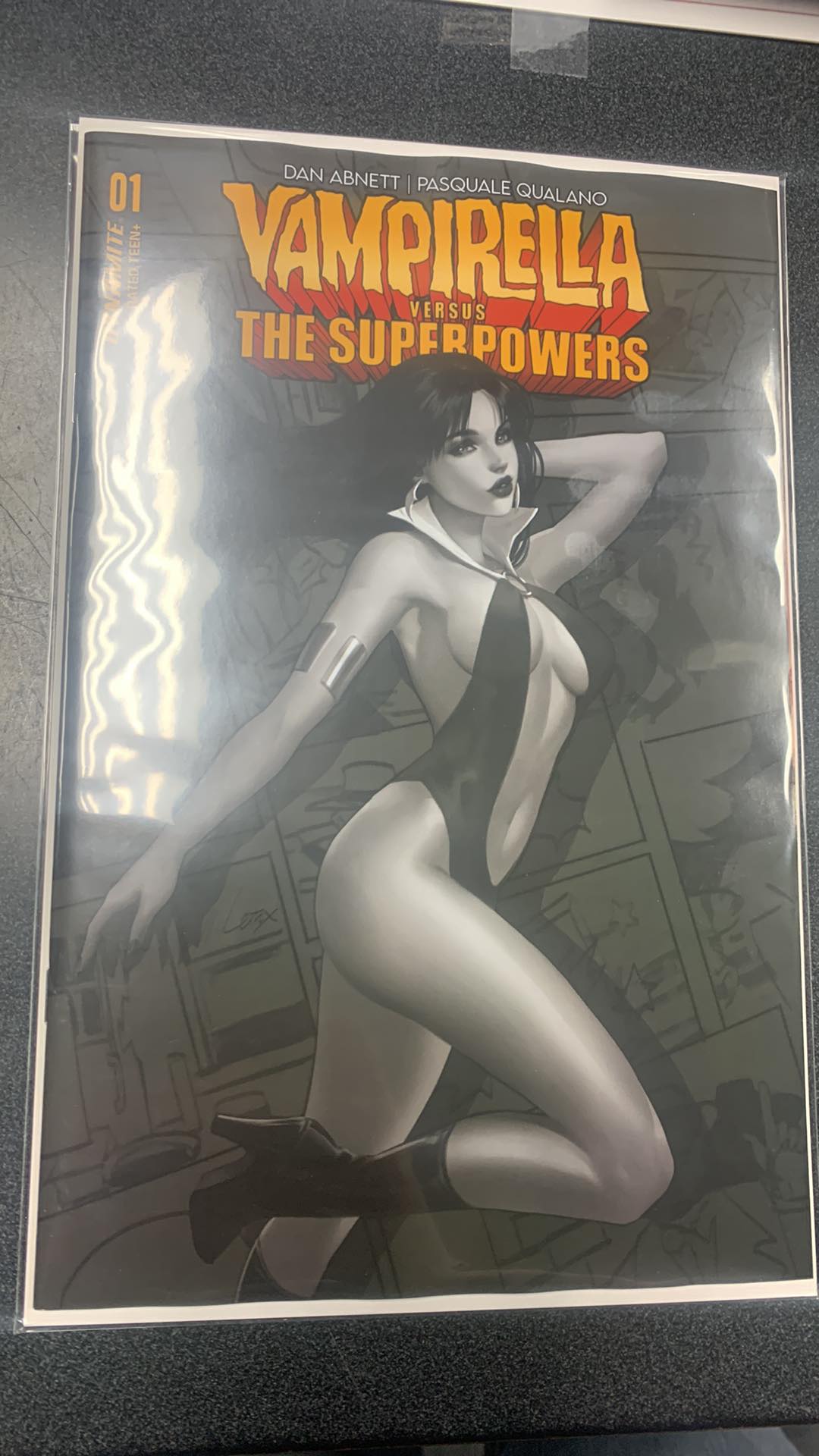 Vampirella vs Superpowers #1 Cover V 7 Copy Foc Variant Edition Leirix B&