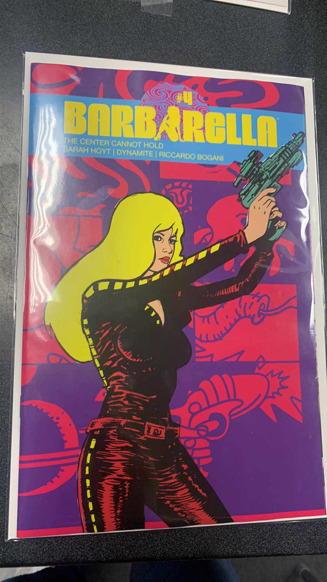 Barbarella The Center Cannot Hold #4 Cover F 10 Copy Variant Edition Broxton
