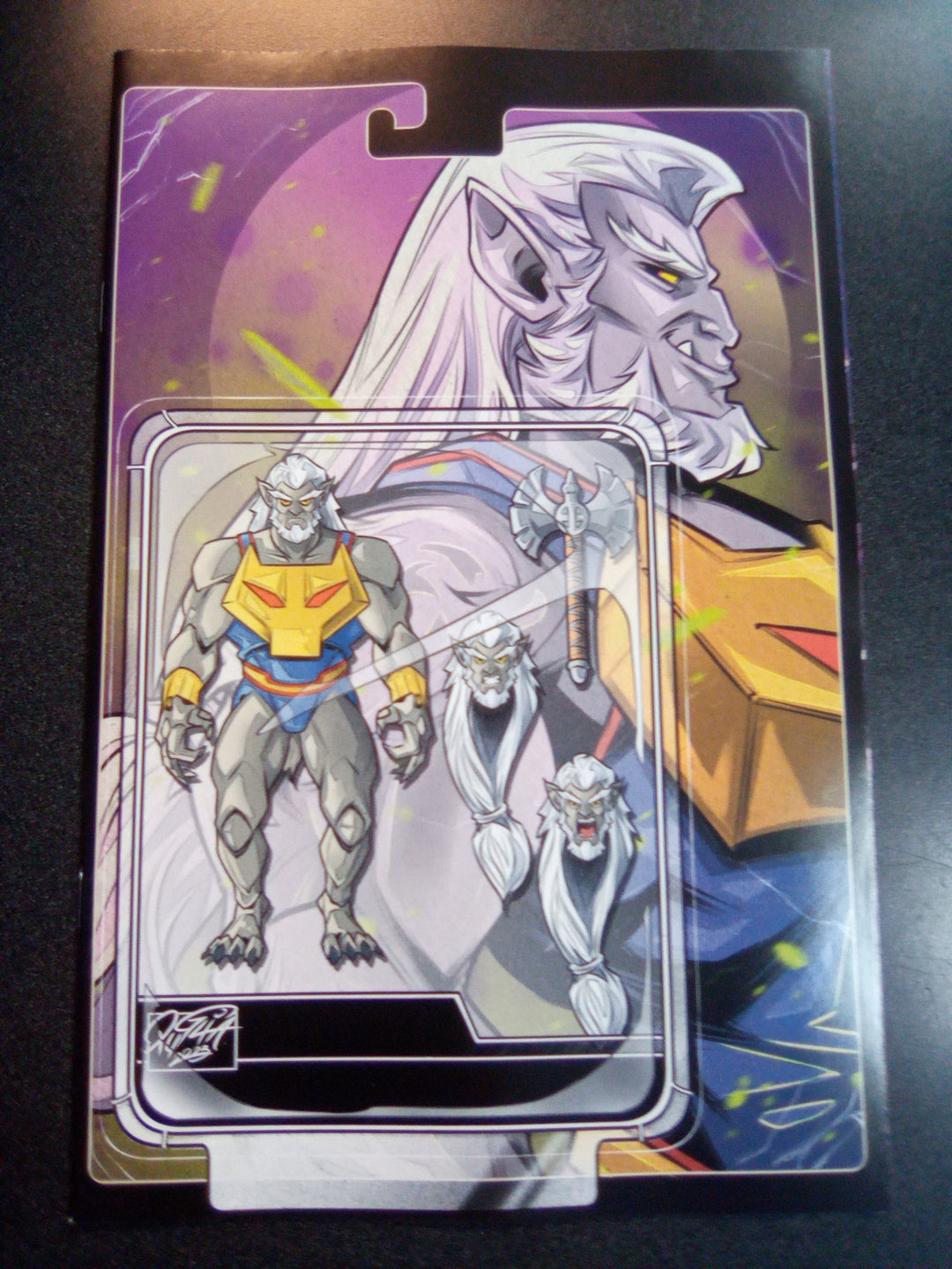 Gargoyles #10 Cover I 10 Copy Variant Edition Action Figure Virgin