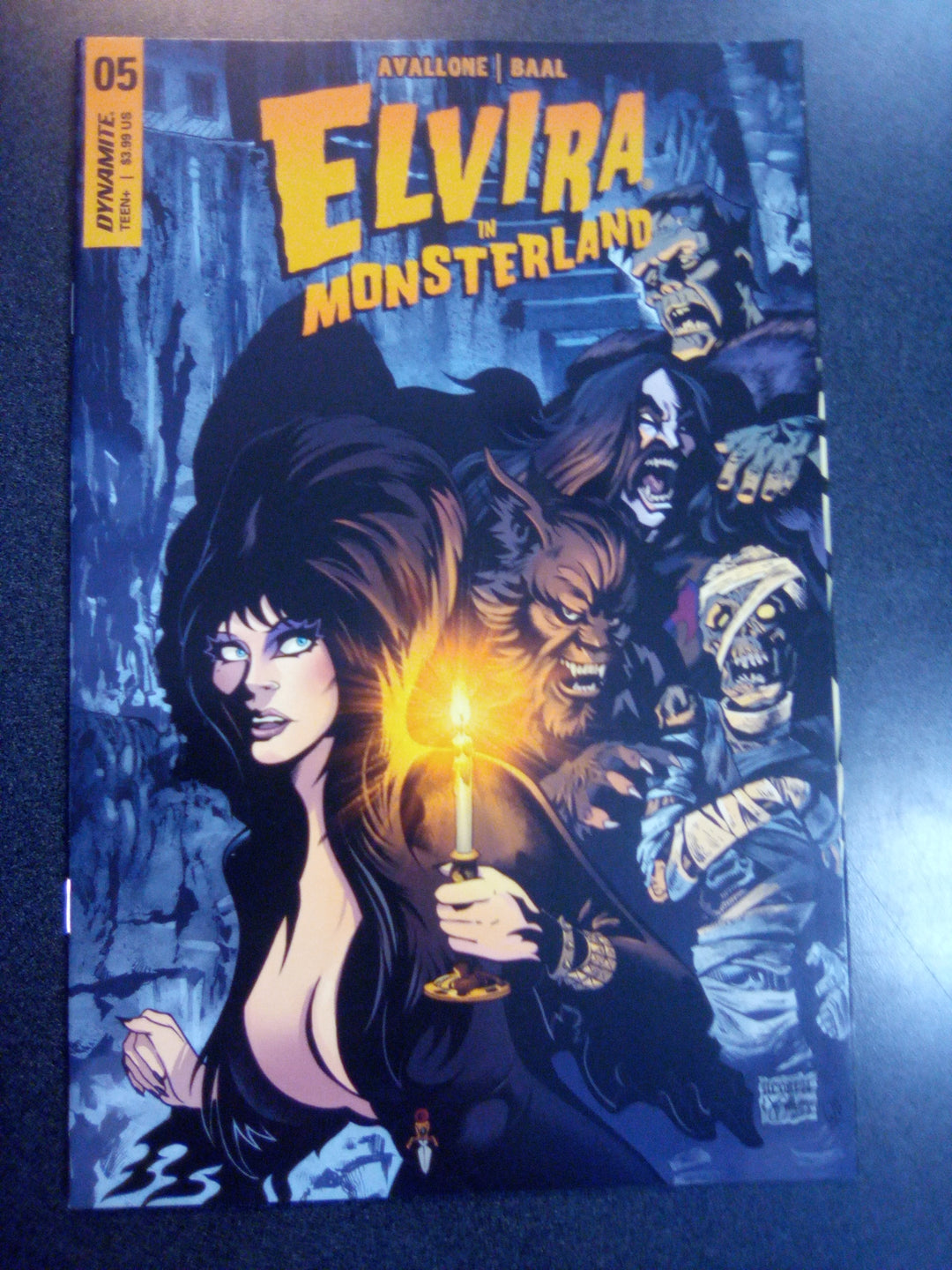 Elvira In Monsterland #5 Cover A Acosta