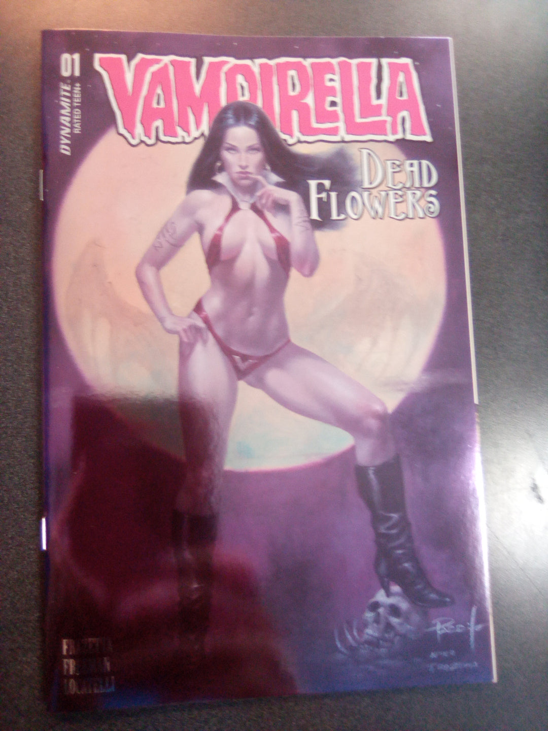 Vampirella Dead Flowers #1 (Of 4) Cover G Parrillo Foil