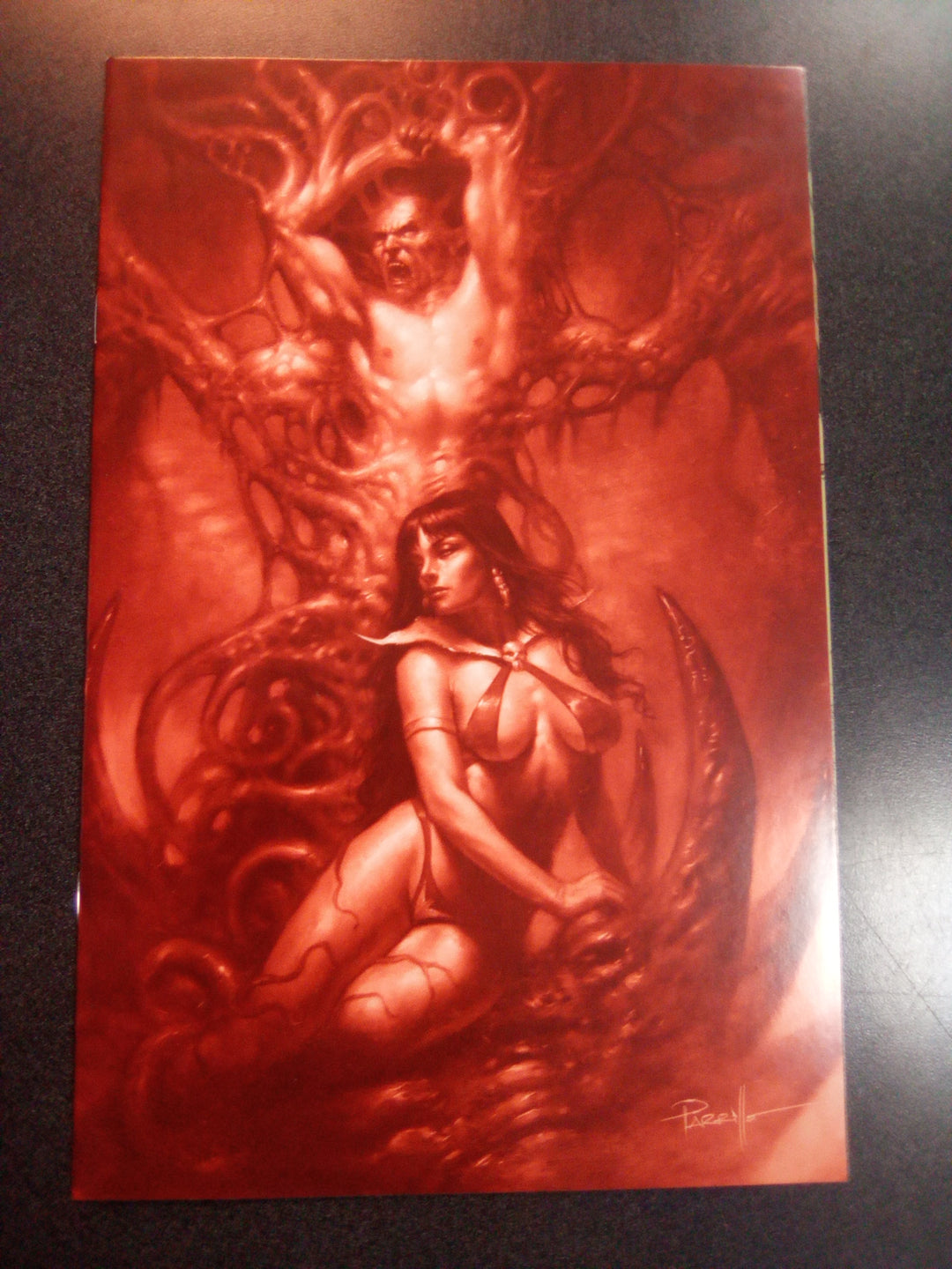 Vengeance of Vampirella #16 1:35 Lucio Parrillo Tint Virgin Variant