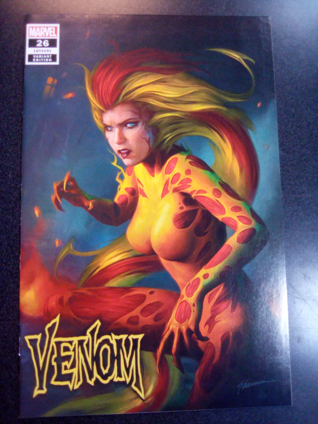 Venom #26 Shannon Maer Trade Dress Variant