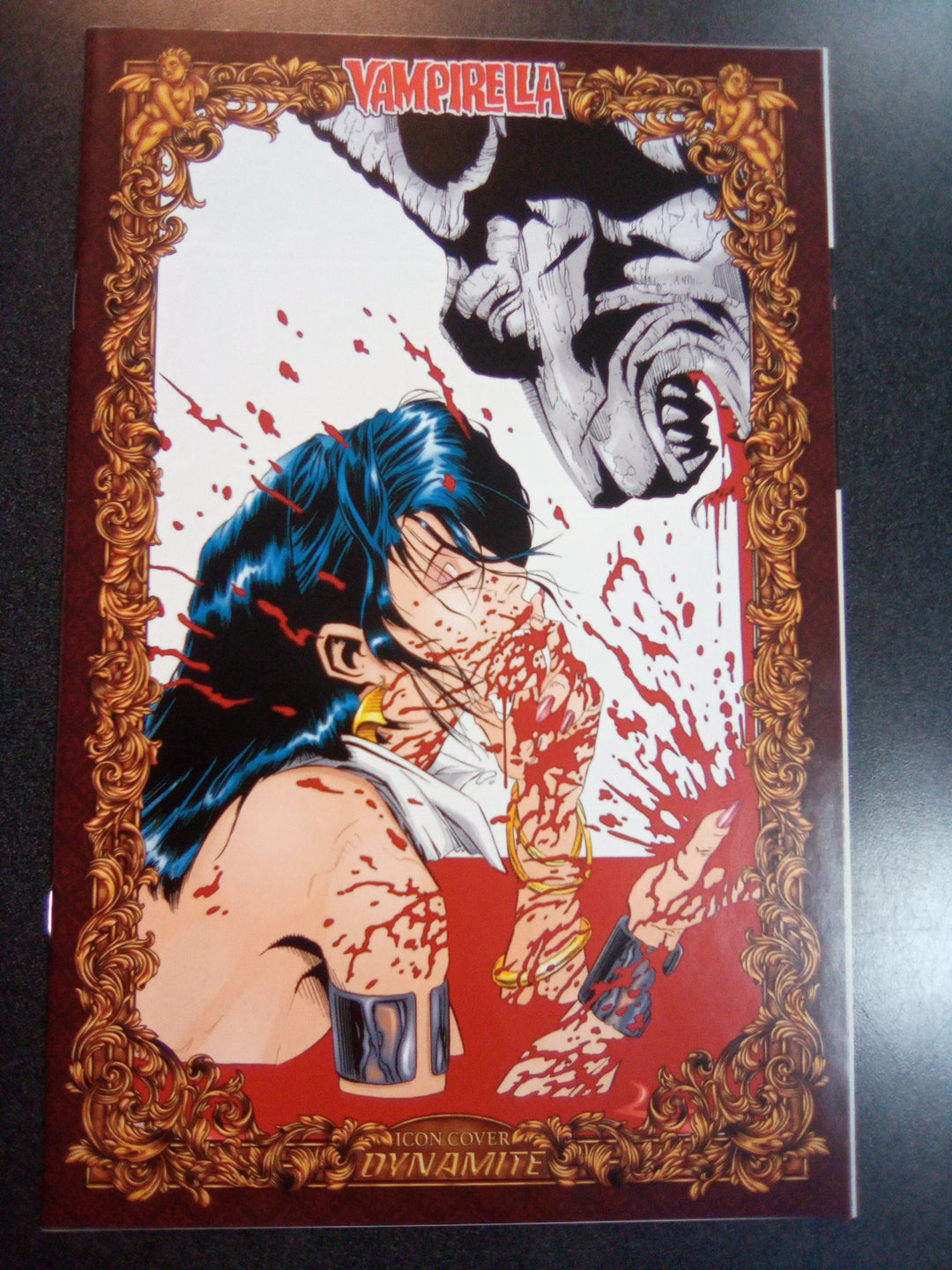 Vengeance of Vampirella #1 1:100 Joe Quesada Icon Variant