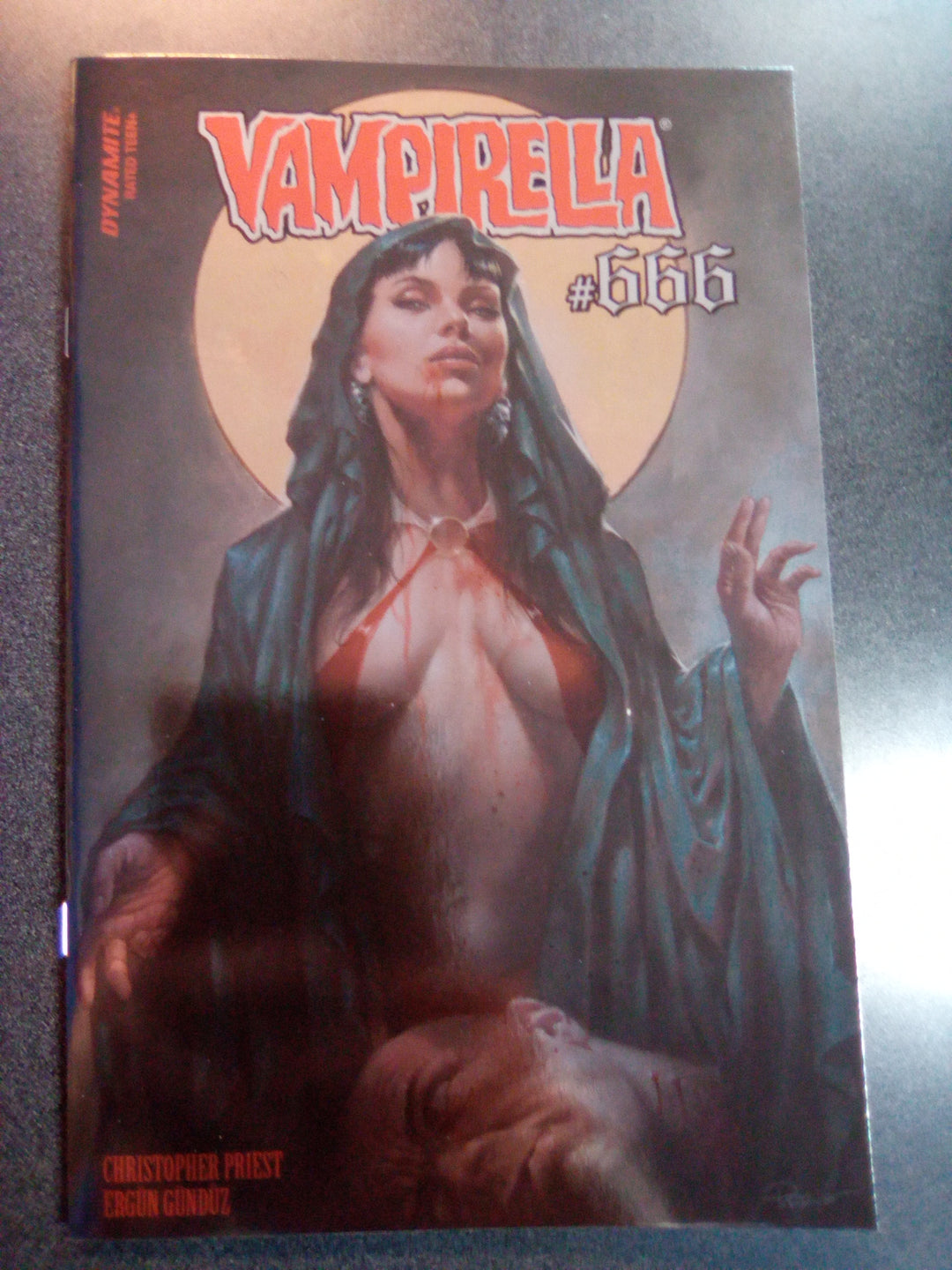 Vampirella #666 Cover E Parrillo Foil #666