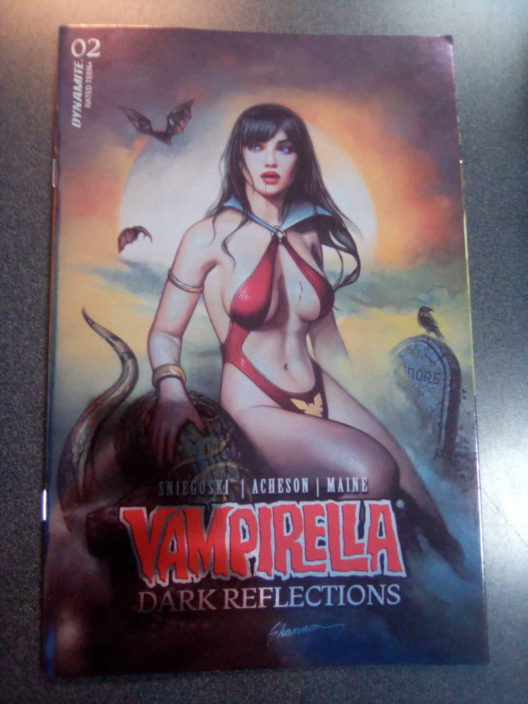 Vampirella Dark Reflections #2 Cover L 10 Copy Variant Edition Maer Foil