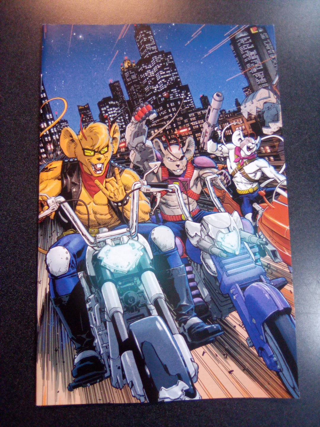 Biker Mice From Mars #1 (Of 3) Cover E 1 in 10 Inc Dustin Weaver Full Art Variant