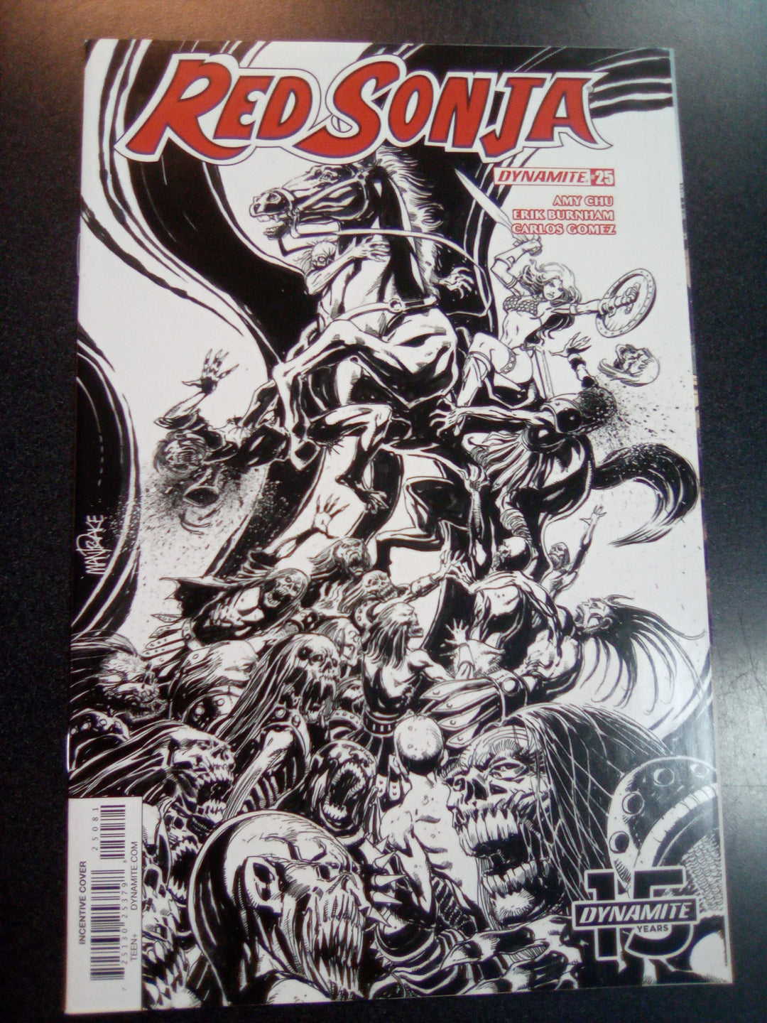 Red Sonja #25 1:25 Tom Mandrake B&W Variant