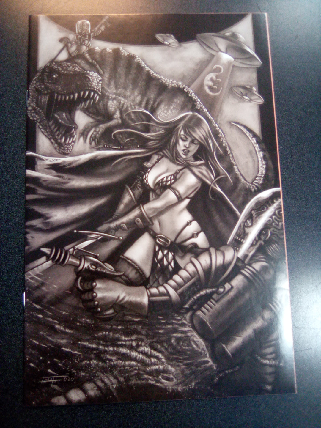 Mars Attacks Red Sonja #2 1:11 Luca Strati B&W Virgin Variant