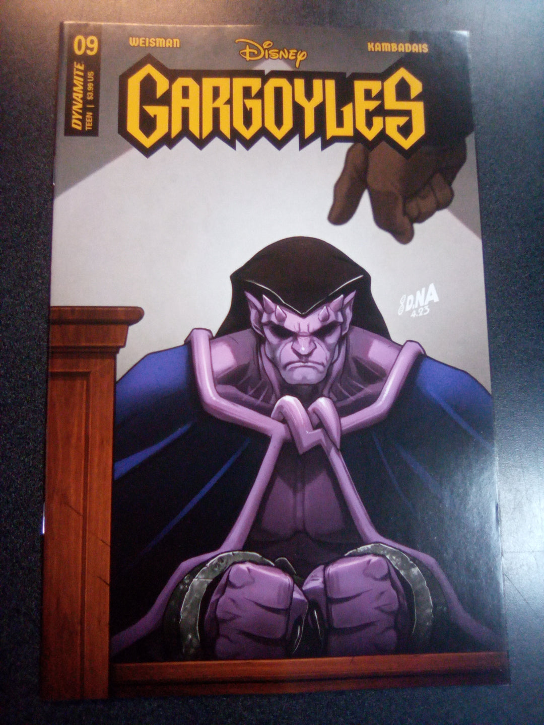 Gargoyles #9 Cover A Nakayama