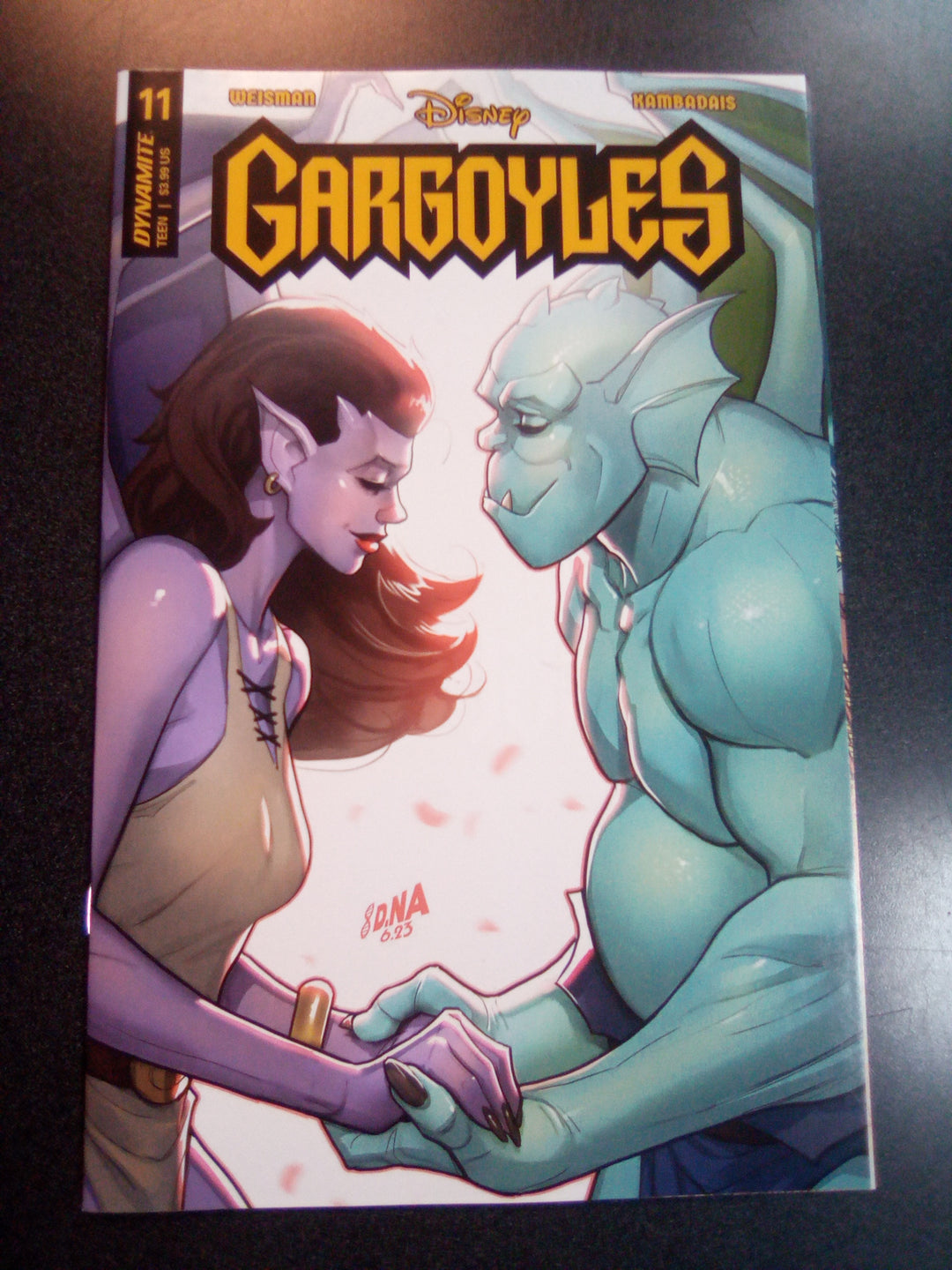 Gargoyles #11 Cover A Nakayama