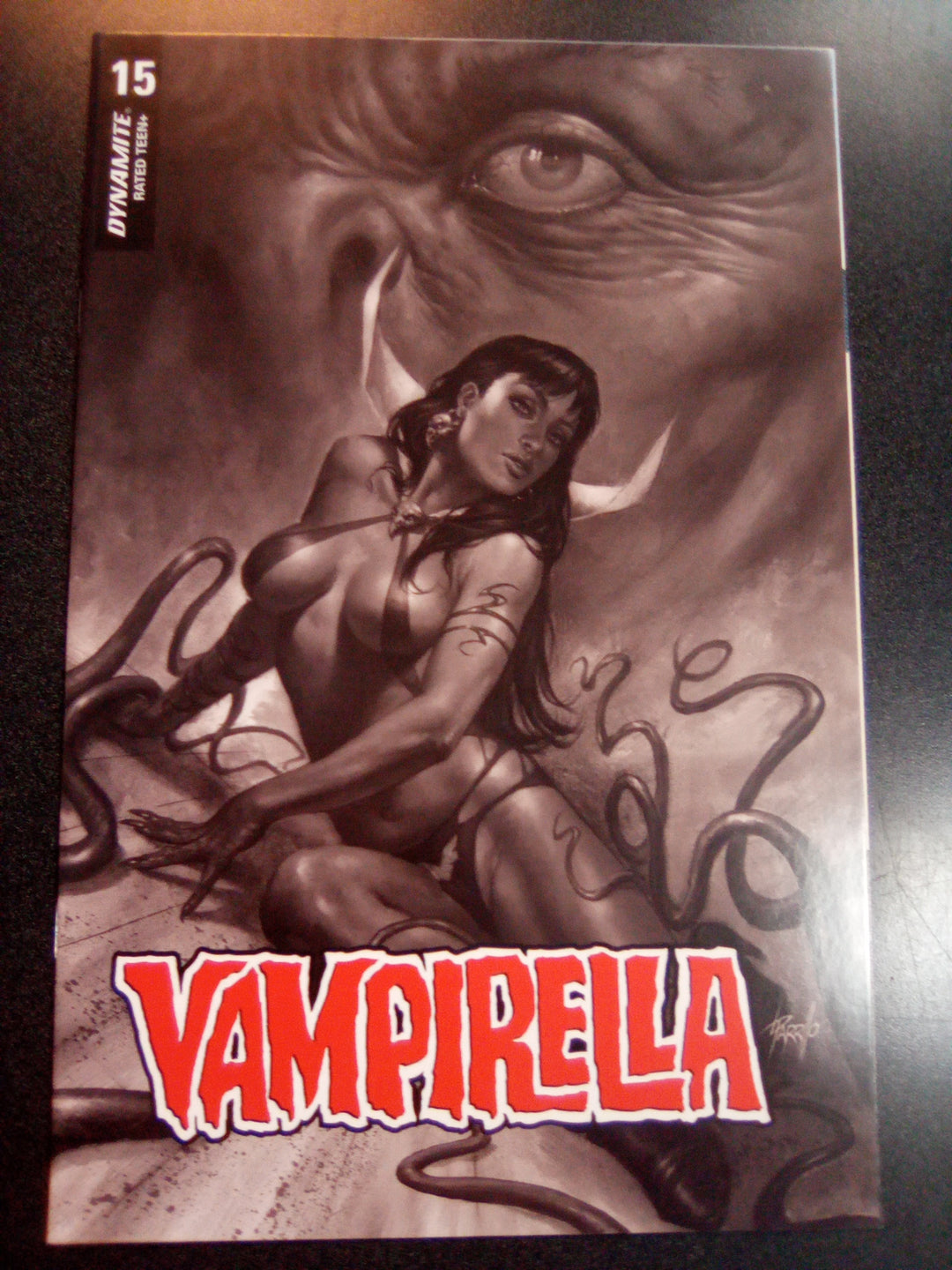 Vampirella #15 1:10 Lucio Parrillo B&W Variant