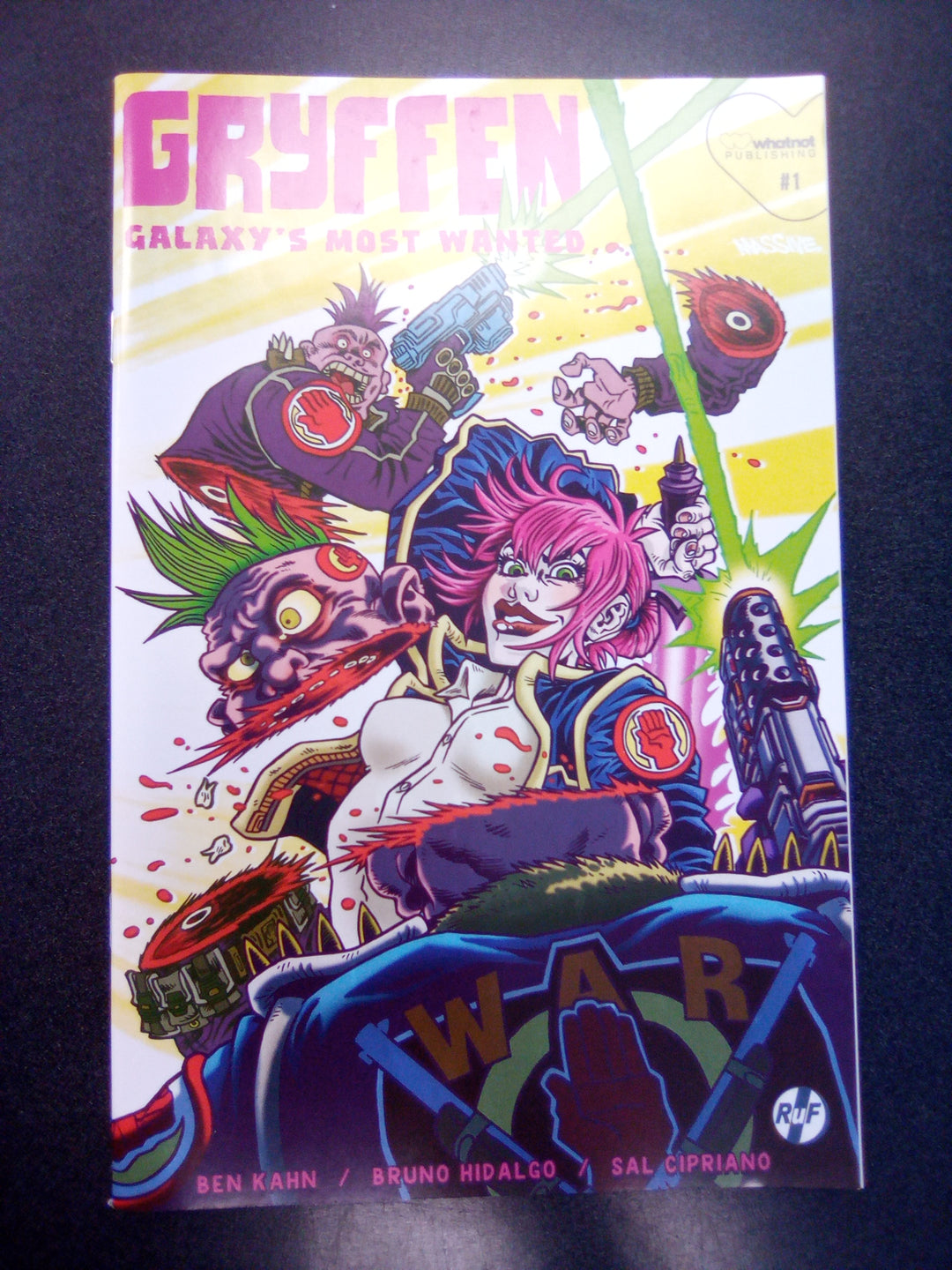 Gryffen #1 (Of 3) Cover B Dayglo