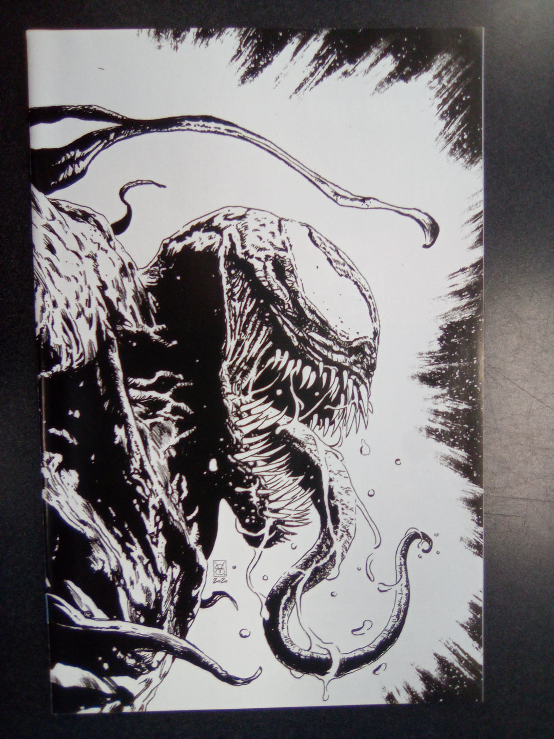 Venom #28 Valerio Giangiordano B&W Virgin Variant