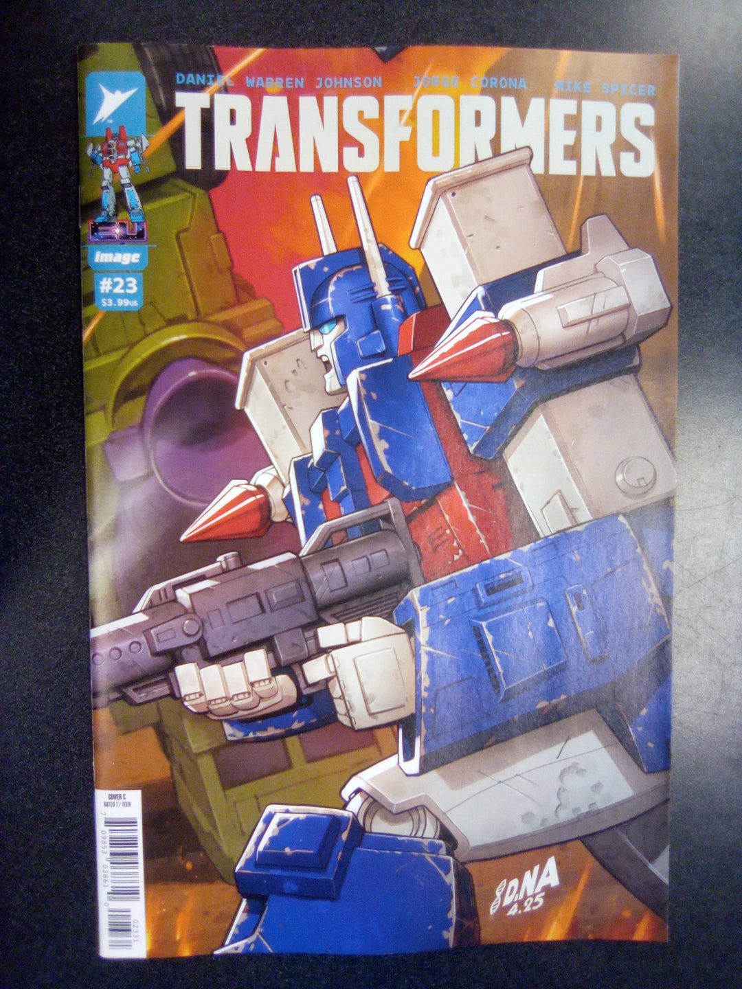 Transformers #23 Cover C 1 in 10 David Nakayama Connecting Variant