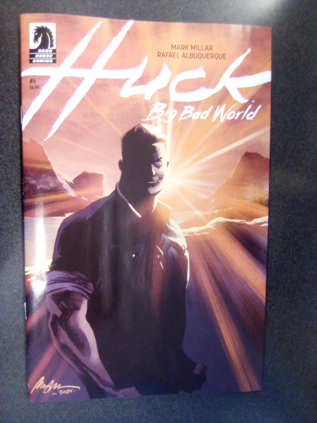 Huck: Big Bad World #6 (Cover A) (Rafael Albuquerque)