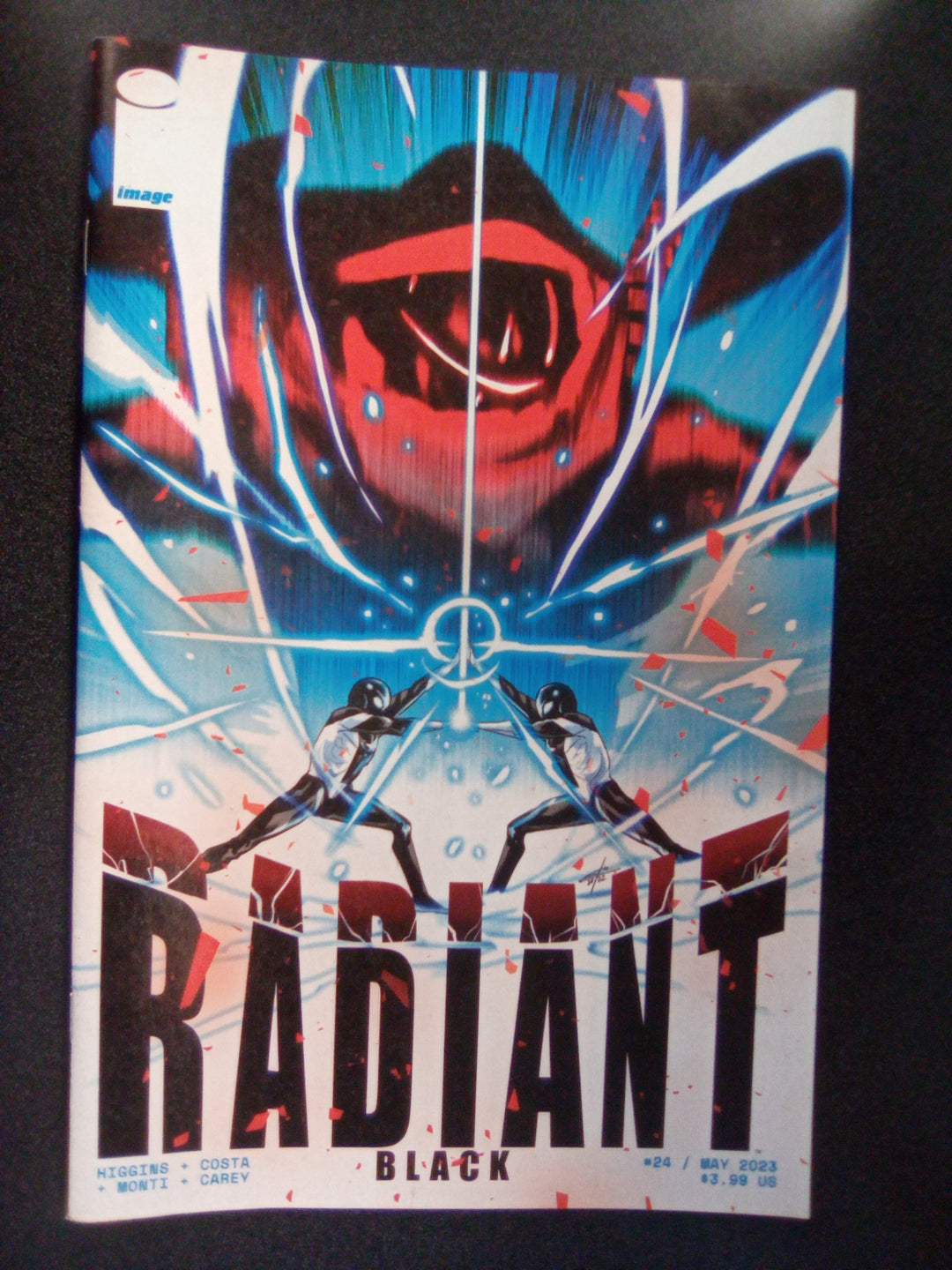 Radiant Black #24 Cover A Carlini Mv