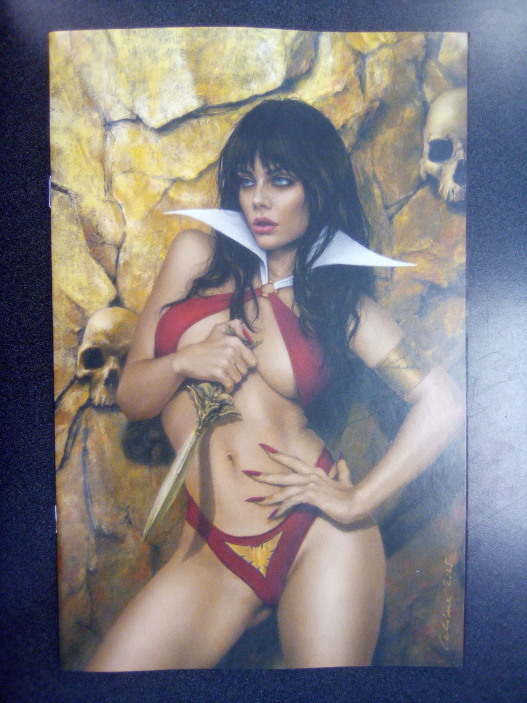 Vampirella #9 Cover J Inc 1:15 Celina Full Art Variant