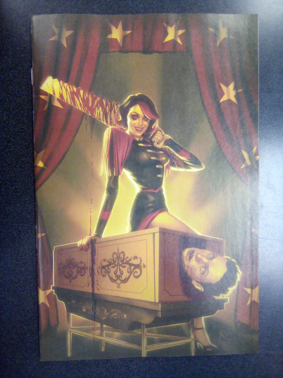 Hello Darkness #18 E 1 in 10 Variant Edition (Full Art, Puebla)