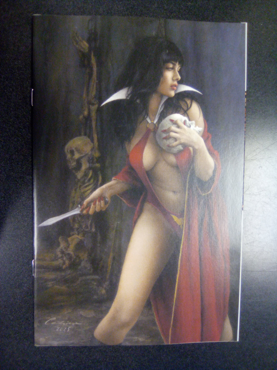 Vampirella #10 Cover J 1:15 Celina Full Art Variant