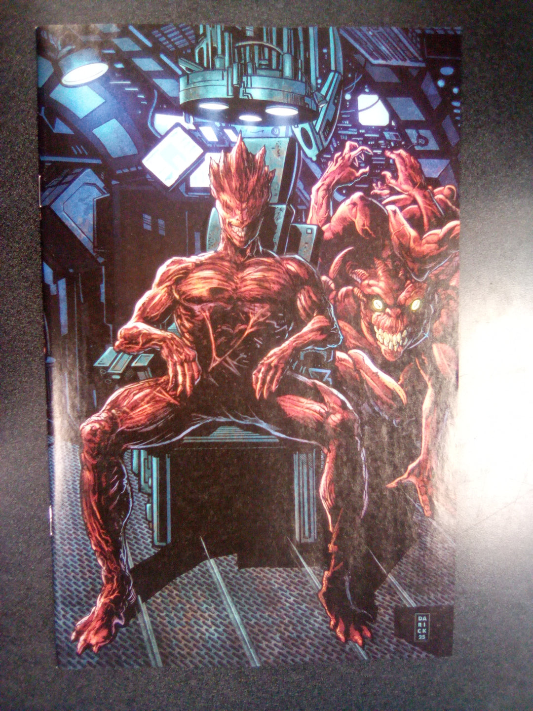 Event Horizon: Dark Descent #5 Variant Ri (15) (Robertson Full Art)