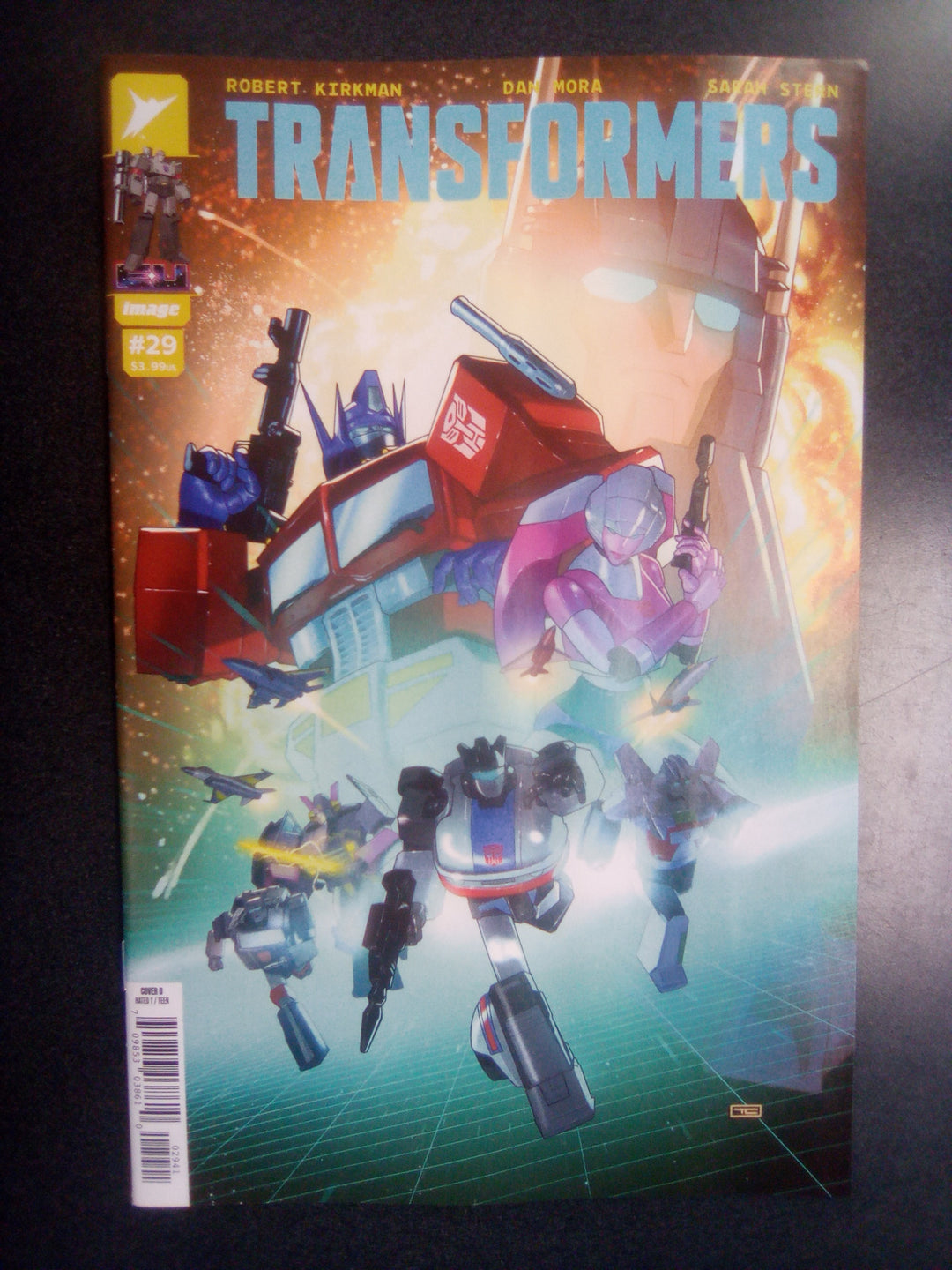 Transformers #29 Cover D 1 in 25 Taurin Clarke Variant