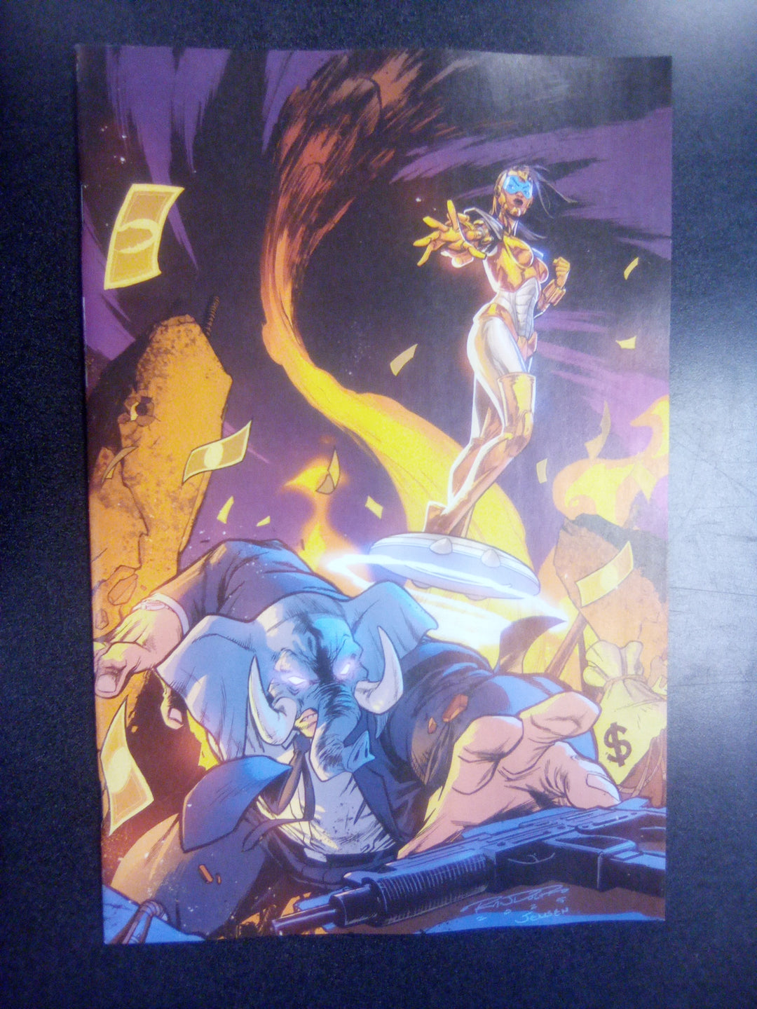 The Center Holds #1 C 1:10 Variant Edition (Full Art, Randolph)