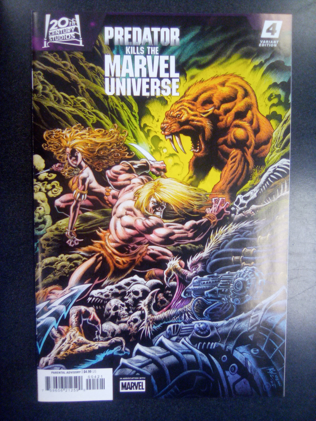 Predator Kills The Marvel Universe #4 Kyle Hotz Hunting The Hunters Variant