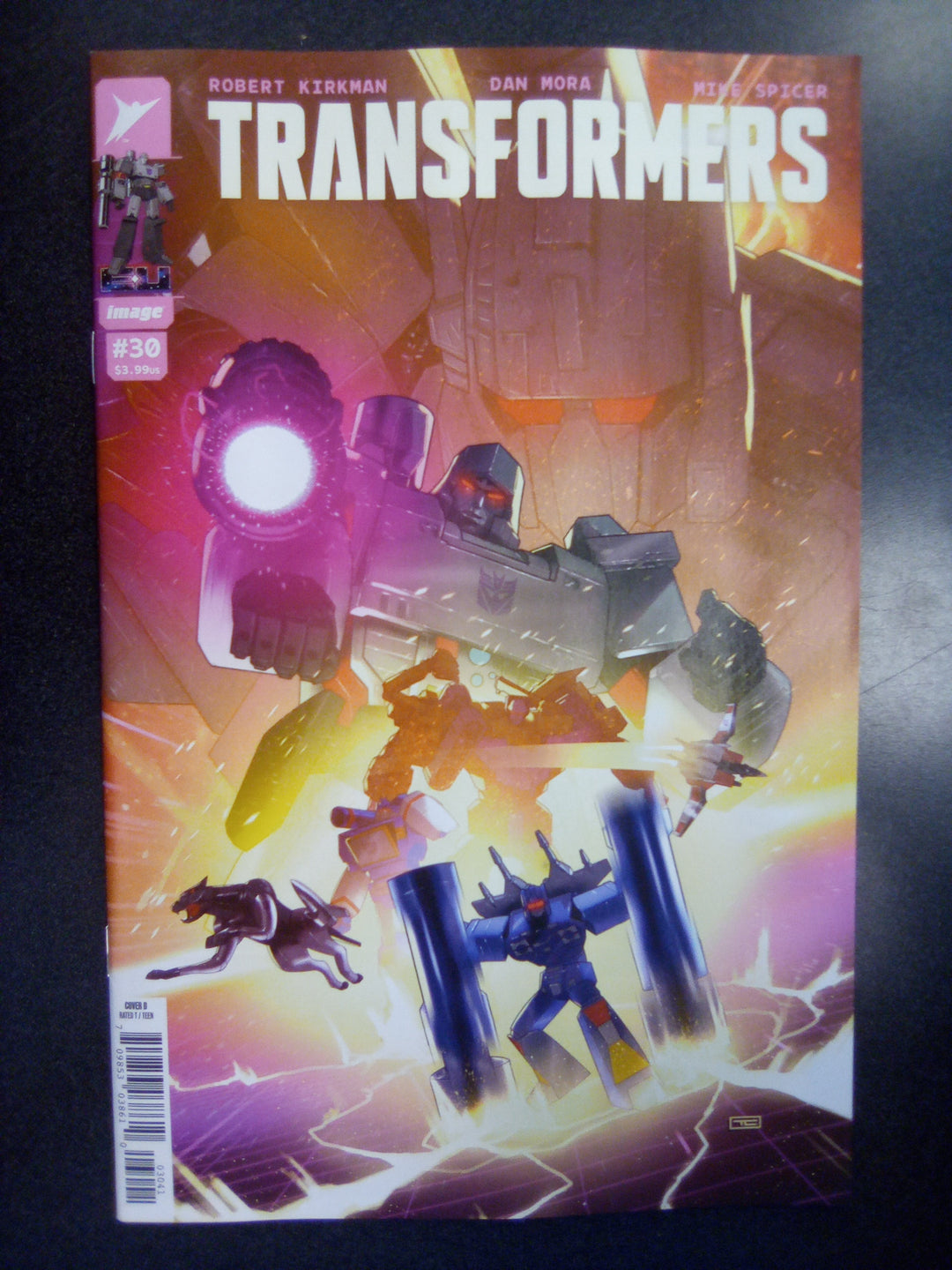 Transformers #30 Cover D 1 in 25 Taurin Clarke Variant