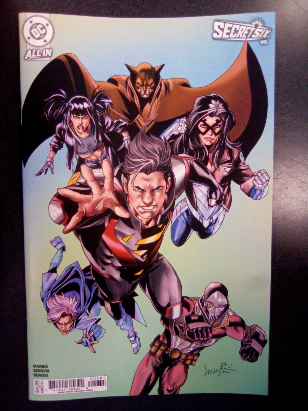 Secret Six #6 Cover C Salvador Larroca Variant