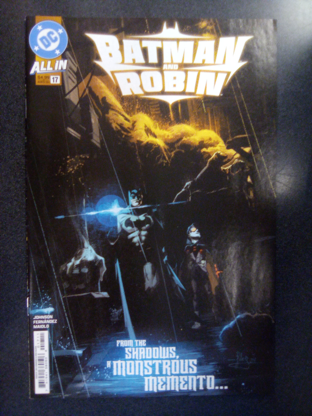 Batman And Robin #17 Cover A Javier Fernandez
