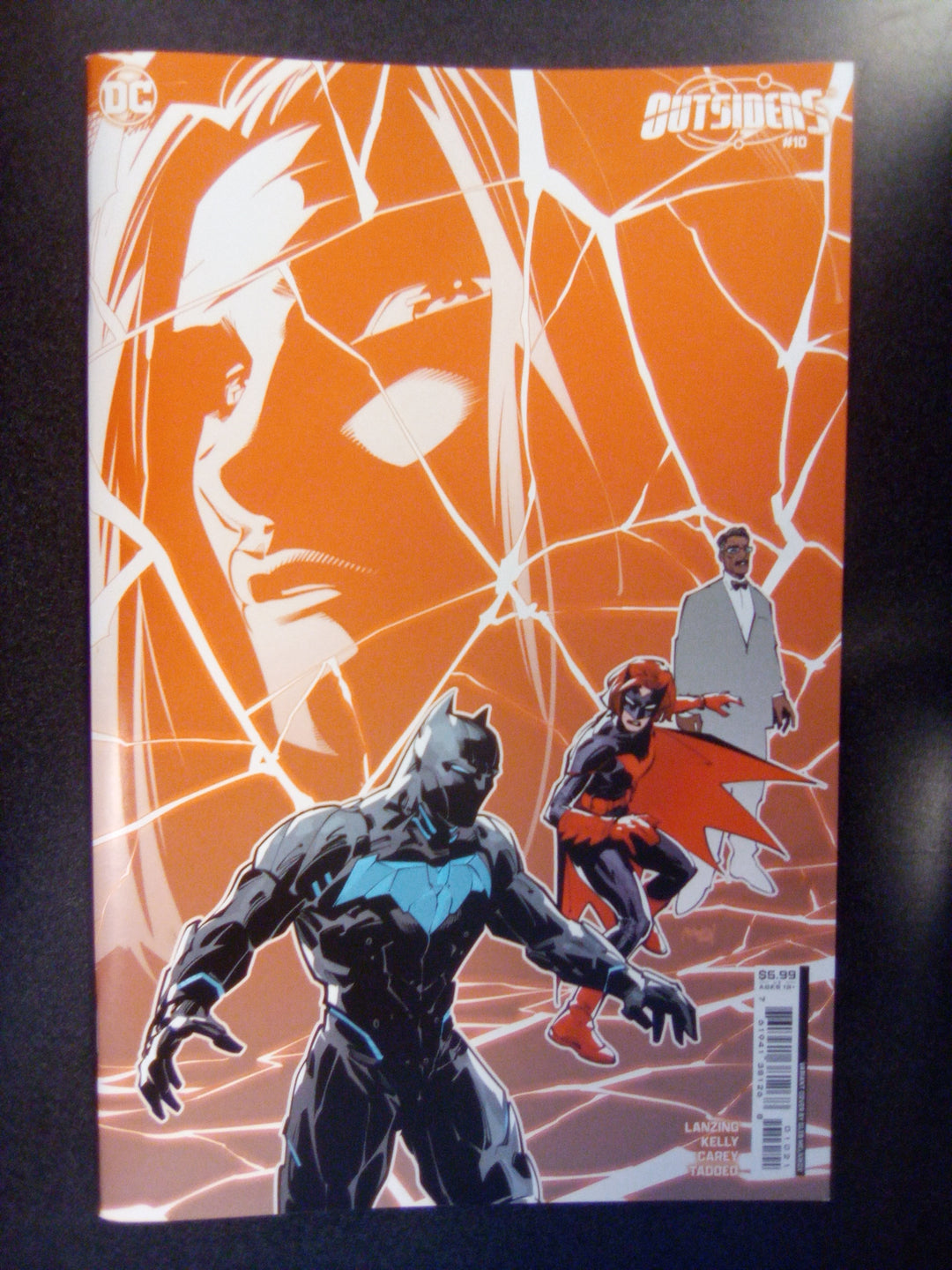 Outsiders #10 Cover B Gleb Melnikov Card Stock Variant