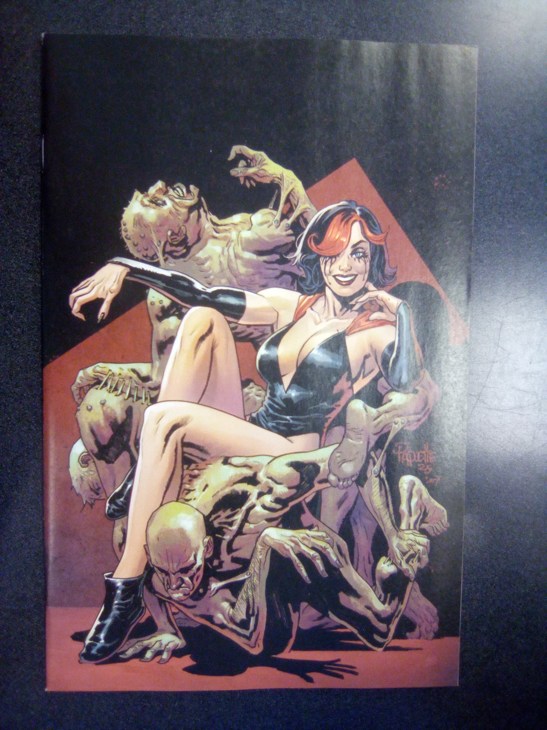 Hello Body Horror #1 F 1 in 25 Variant Edition (Full Art, Paquette)