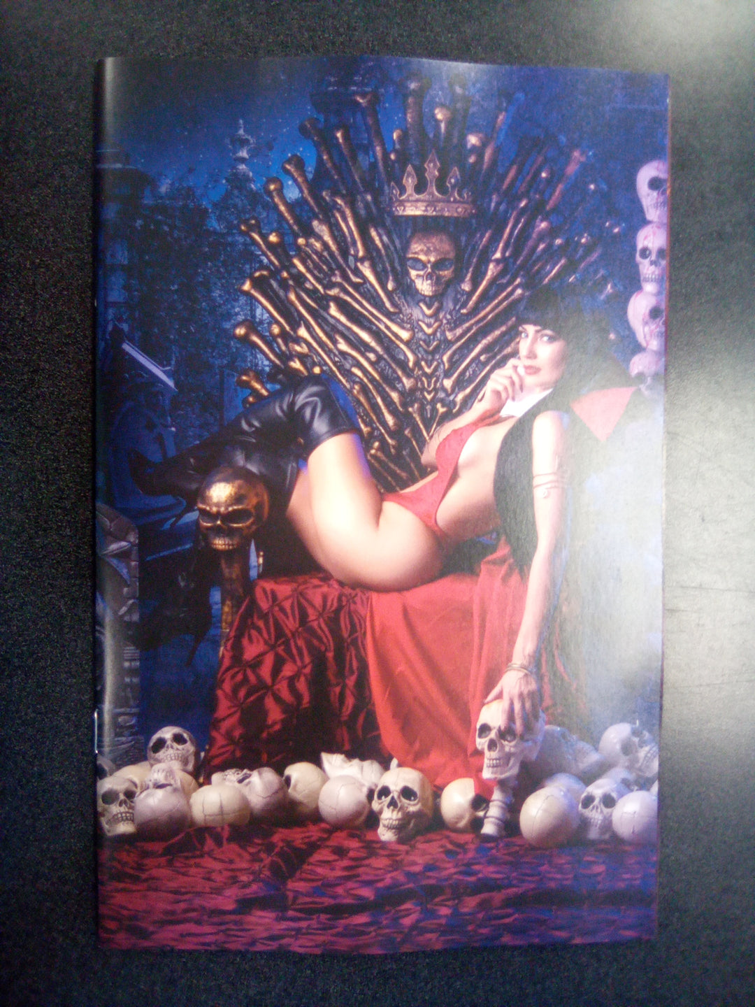 Giant Sized Savage Tales (One Shot) Cover H 1:10 Ivy Cosplay Vampirella Full Art Variant