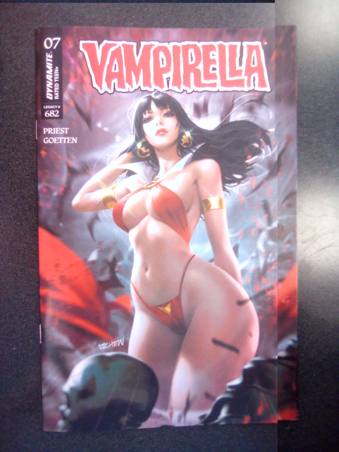 Vampirella (2025) #7 Cover B Derrick Chew Variant