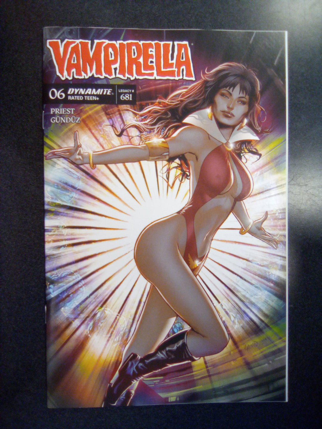 Vampirella (2025) #6 Cover B Greg Land Variant