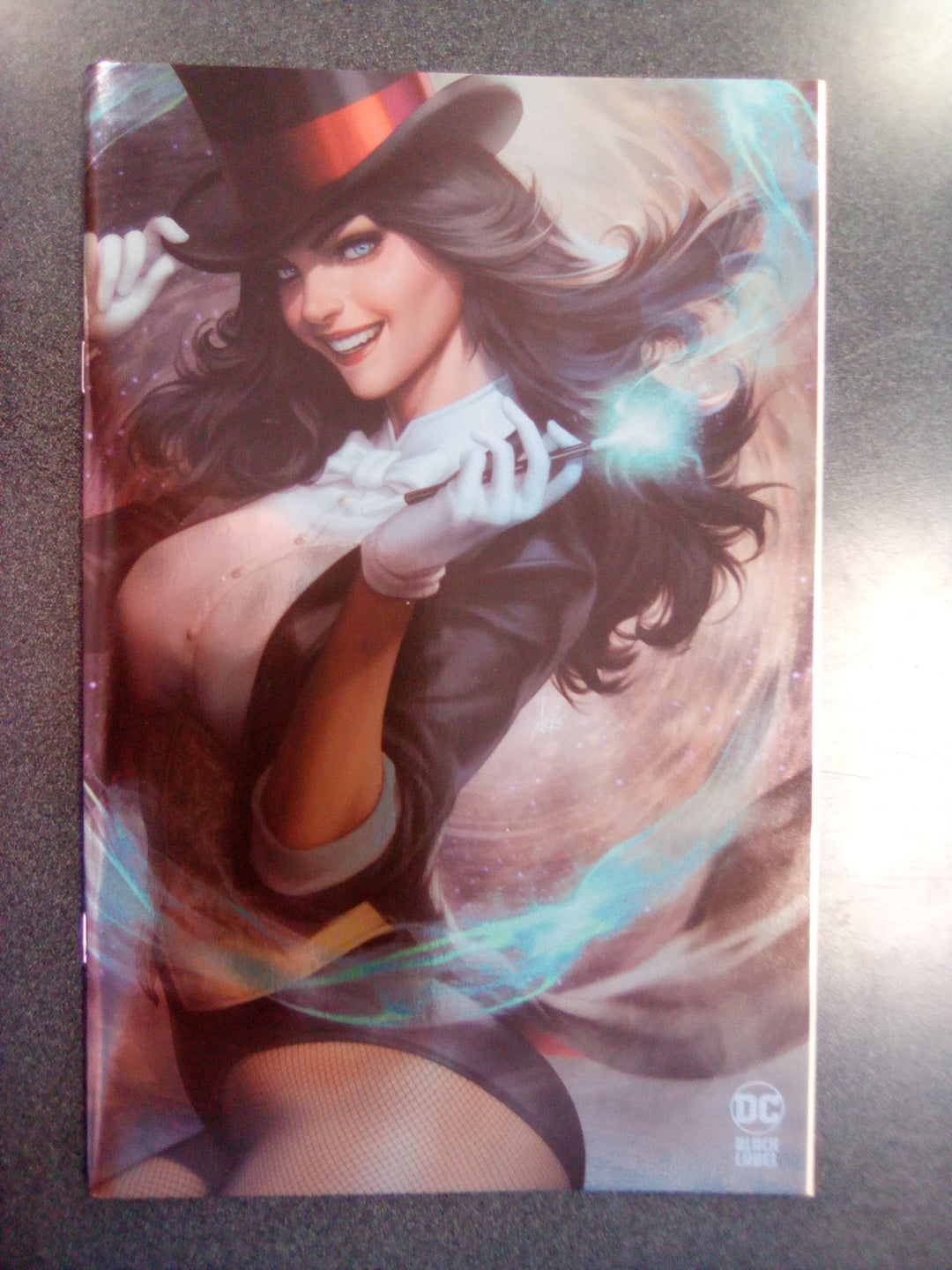 Zatanna Bring Down The House #1 (Of 5) Cover D Stanley Artgerm Lau Foil Variant