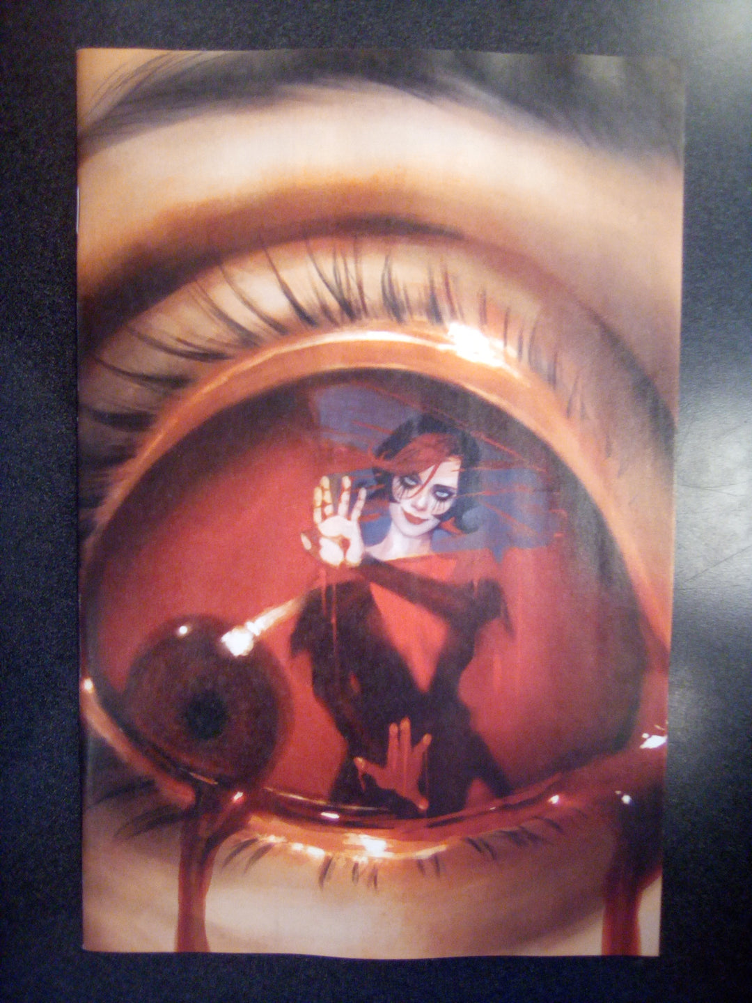 Hello Darkness #21 E 1:20 Variant Edition (Full Art, Mercado)