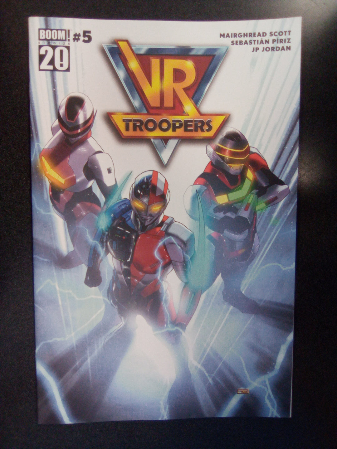 VR Troopers #5 A Main (Dressed, Clarke)