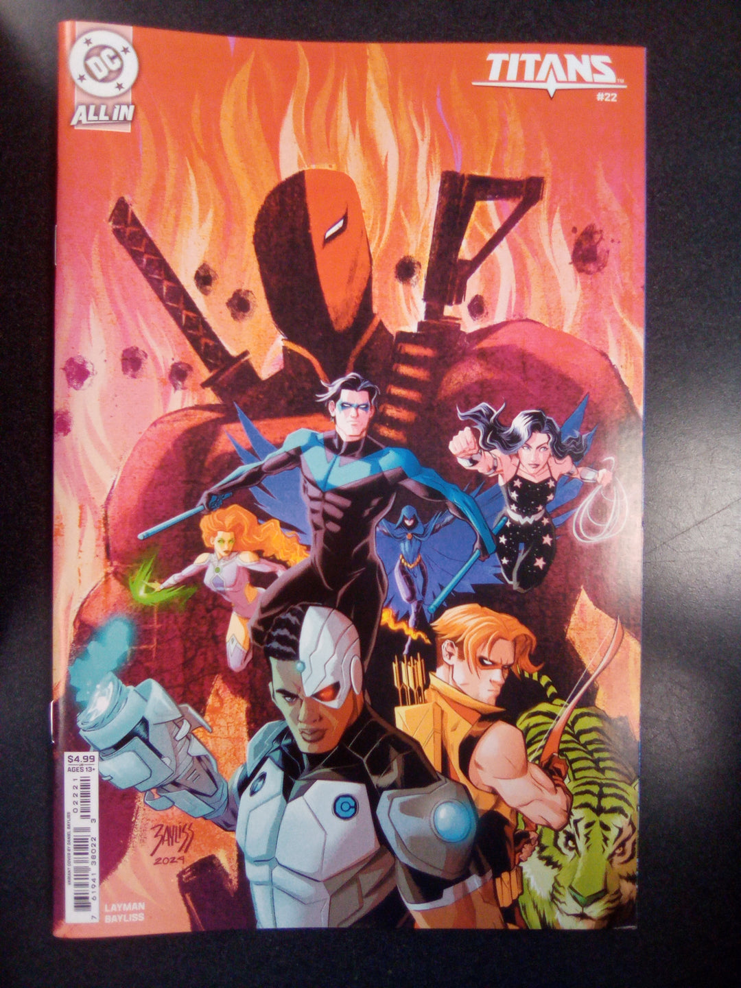 Titans #22 Cover C Daniel Bayliss Card Stock Variant