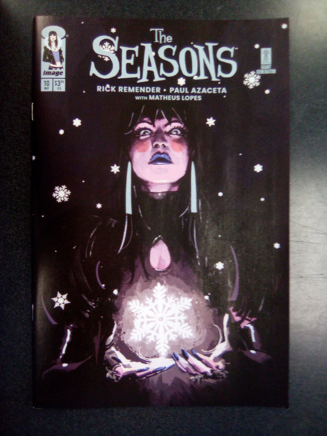 Seasons #10 Cover A Paul Azaceta