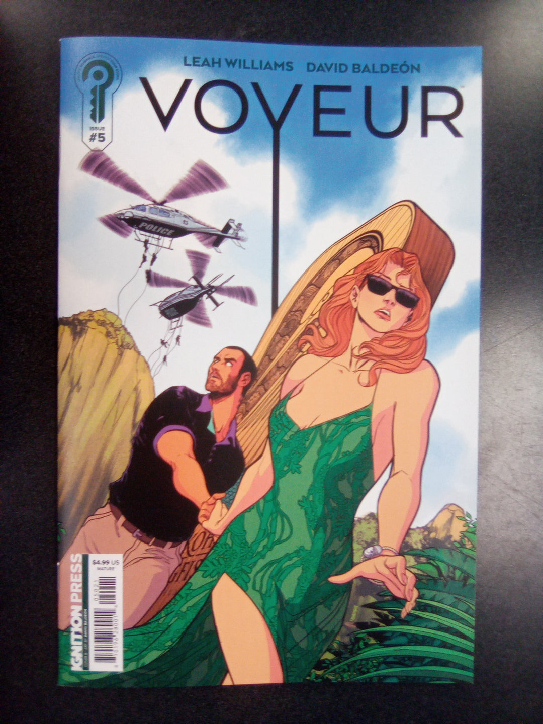 Voyeur #5 Cover B David Baldeón