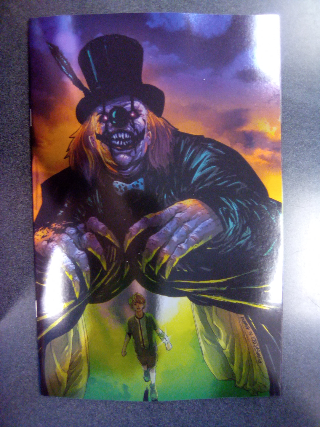 Ben 10 #4 Cover P Robert Carey Foil Full Art Variant