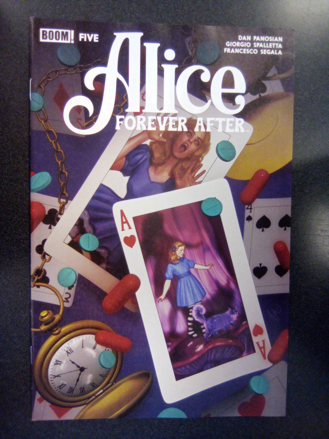 Alice Forever After #5 E Foc Reveal Variant (Dressed, Puebla)