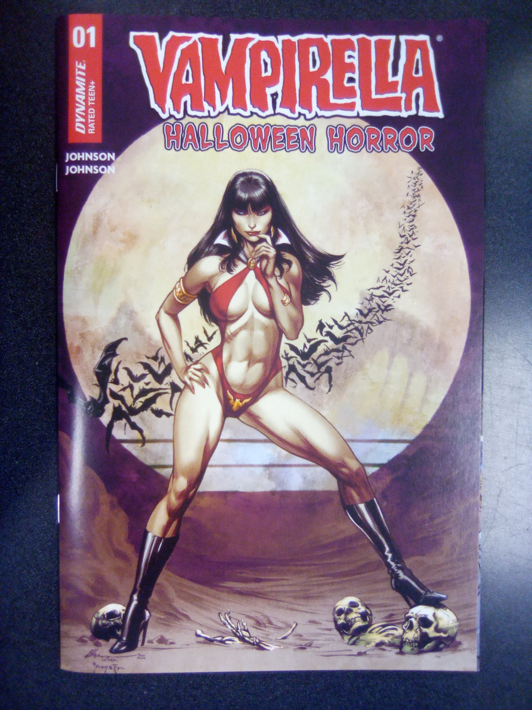 Vampirella Halloween Horror #1 Cover B Buzz Variant
